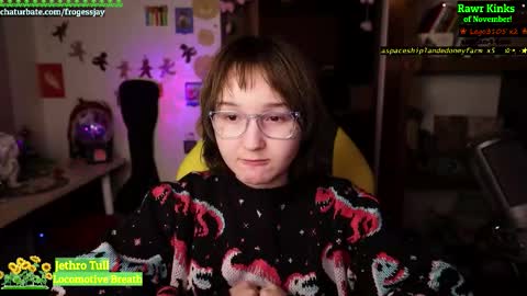 Snapshot of frogessjay chatting on 11-16-25, 09:09 Jaywise Frogfoot online show from 11-16-25, 09:09