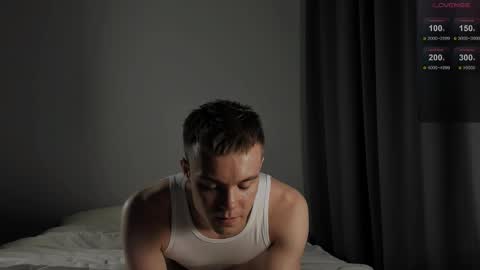 Snapshot of fromedcam chatting on 12-17-25, 07:53 ED online show from 12-17-25, 07:53