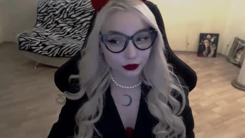 Lilith online show from 10-30-25, 11:44