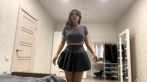 Emily online show from 09-17-25, 03:46