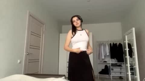 Emily online show from 10-05-25, 07:17