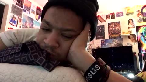 Snapshot of frozen232 chatting on 03-29-26, 11:27 Fabian online show from 03-29-26, 11:27