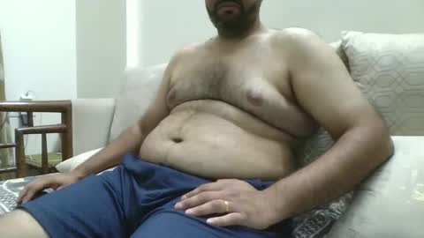 Snapshot of fruti_loops chatting on 02-02-25, 06:20 fruti loops Bull online show from 02-02-25, 06:20