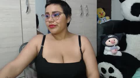 Mia and Gary  online show from 12-14-25, 02:50