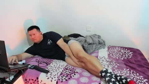 Snapshot of fuckynations chatting on 12-28-24, 06:18 Fuckdirtymen online show from 12-28-24, 06:18