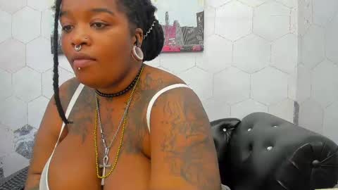 Anna Fuentes  online show from 09-26-25, 01:15