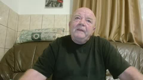 fullballs6 online show from 10-17-25, 02:37