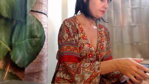 Snapshot of fun4tips chatting on 01-06-26, 04:16 Fun4Tips online show from 01-06-26, 04:16