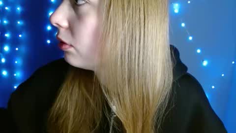 Snapshot of funemma000 chatting on 01-10-26, 07:32 Emma online show from 01-10-26, 07:32