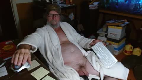 Snapshot of funmike2000 chatting on 12-05-24, 01:58 mike online show from 12-05-24, 01:58