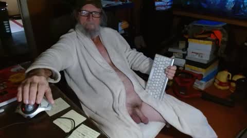 Snapshot of funmike2000 chatting on 01-16-25, 03:24 mike online show from 01-16-25, 03:24