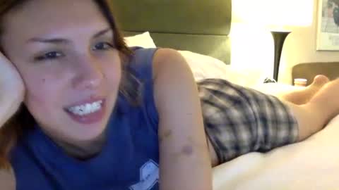 Snapshot of fushialake chatting on 11-03-25, 07:15 Fushia online show from 11-03-25, 07:15