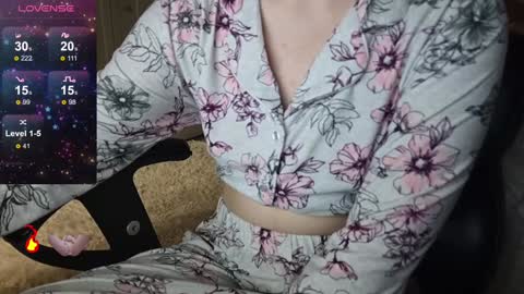 fuxkme_jen online show from 01-04-25, 09:31