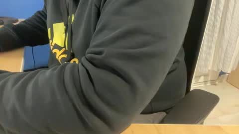 Snapshot of fuzitzu2 chatting on 02-20-25, 06:57 fuzitzu2 online show from 02-20-25, 06:57