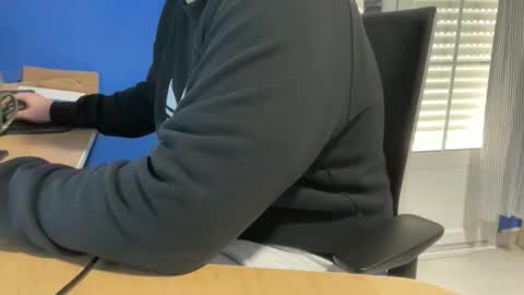 Snapshot of fuzitzu2 chatting on 03-26-26, 08:31 fuzitzu2 online show from 03-26-26, 08:31