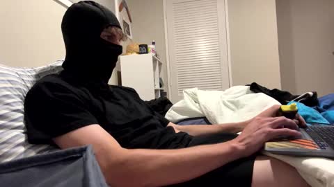 Snapshot of fuzzie_07 chatting on 01-27-25, 11:43 fuzzie_07 online show from 01-27-25, 11:43