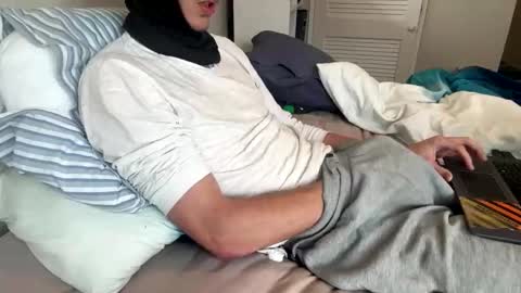 Snapshot of fuzzie_07 chatting on 02-10-25, 10:19 fuzzie_07 online show from 02-10-25, 10:19