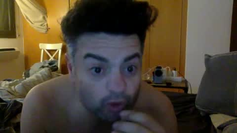 Snapshot of fvmendoza chatting on 11-26-25, 05:52 fvmendoza online show from 11-26-25, 05:52