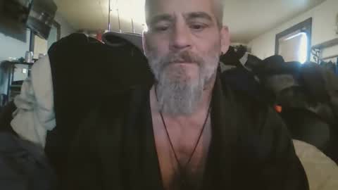 Snapshot of fwbowling chatting on 02-05-25, 01:33 77daddy online show from 02-05-25, 01:33