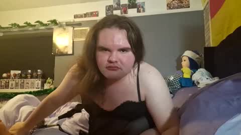 fxckc4rl3yllis99 online show from 12-01-25, 01:43