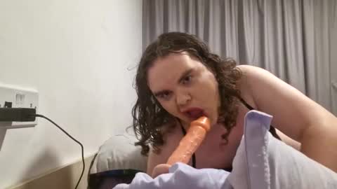 fxckc4rl3yllis99 online show from 03-02-26, 03:41