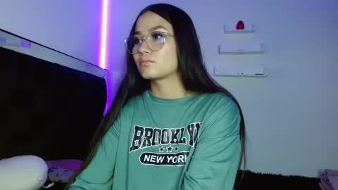 Victoria online show from 03-04-25, 11:00