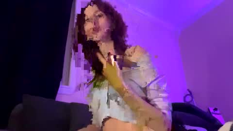 Snapshot of g0ddessluna1800 chatting on 02-25-25, 05:52 Goddess Luna online show from 02-25-25, 05:52