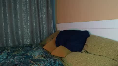 Ian online show from 10-21-25, 06:41