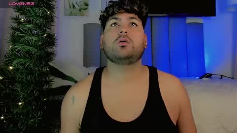 Snapshot of gabbo__ chatting on 12-19-24, 02:56 GABO online show from 12-19-24, 02:56