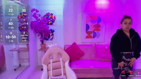 gabby_evanns online show from 10-07-25, 12:02