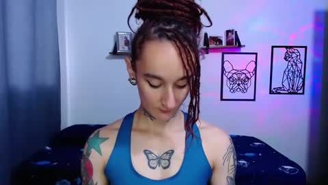 gabby_moon09 online show from 10-08-25, 12:03