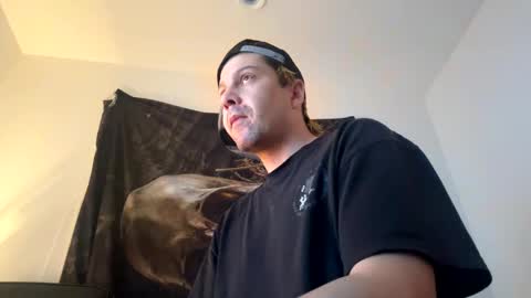 Snapshot of gabethier25 chatting on 12-11-24, 10:03 yeeah online show from 12-11-24, 10:03