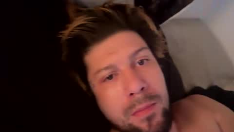 Snapshot of gabethier25 chatting on 01-17-25, 10:44 yeeah online show from 01-17-25, 10:44