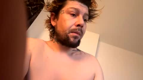 Snapshot of gabethier25 chatting on 01-20-25, 10:40 yeeah online show from 01-20-25, 10:40