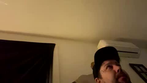 Snapshot of gabethier25 chatting on 01-15-26, 06:07 yeeah online show from 01-15-26, 06:07