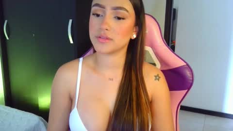 Gabi online show from 09-29-25, 01:16