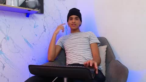 Snapshot of gabriel_maddox chatting on 04-15-26, 01:51 GABRIEL online show from 04-15-26, 01:51