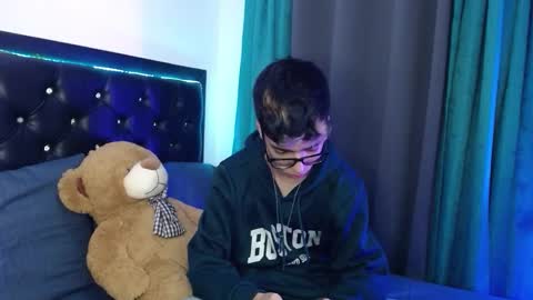 gabriel_x18 online show from 02-15-26, 05:04