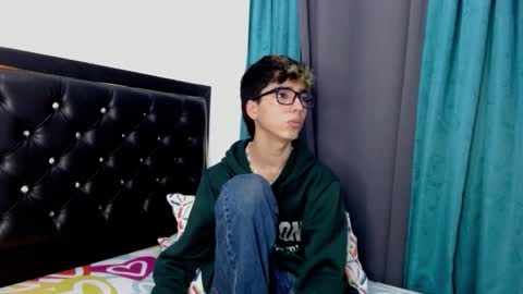 gabriel_x18 online show from 03-02-26, 04:58