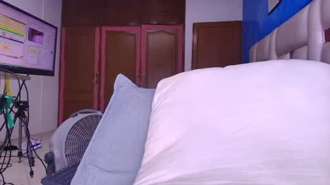 gabriela online show from 02-06-25, 10:53