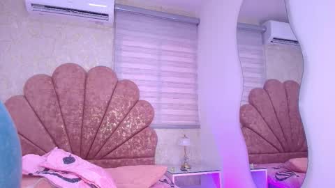 Snapshot of gabriela_leone chatting on 02-18-26, 07:10 gabriela online show from 02-18-26, 07:10