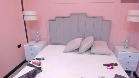   online show from 10-04-25, 12:03