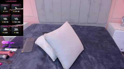   online show from 11-15-25, 01:40