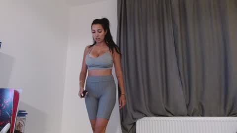 Snapshot of gabrielaaxxx chatting on 02-04-25, 12:40 i love to squirt online show from 02-04-25, 12:40