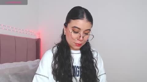 GabrielaRossa online show from 10-11-25, 12:15