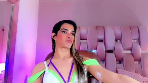 Gabriela online show from 12-18-24, 10:51
