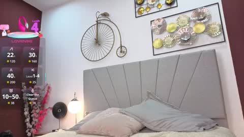 Snapshot of gabriella_gh chatting on 11-23-25, 08:08 GABY online show from 11-23-25, 08:08