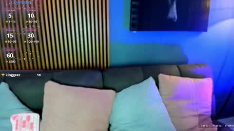 Snapshot of gaby__ferrer_ chatting on 10-30-25, 02:18 GABY online show from 10-30-25, 02:18