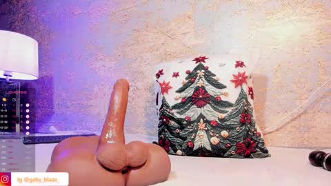Snapshot of gaby_blaze chatting on 12-21-24, 11:56 Gaby Blaze online show from 12-21-24, 11:56