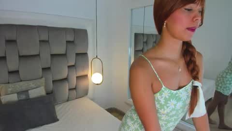 Snapshot of gaby_smit__ chatting on 11-18-25, 11:36 GABRIELA online show from 11-18-25, 11:36